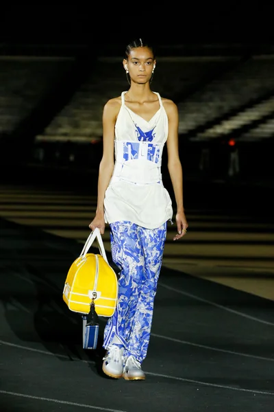 Look 38